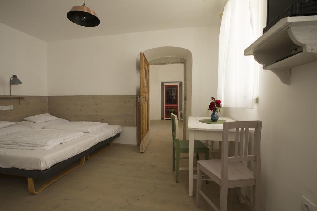 Plitzner Belvarosi Apartmanhaz Eger Exterior photo